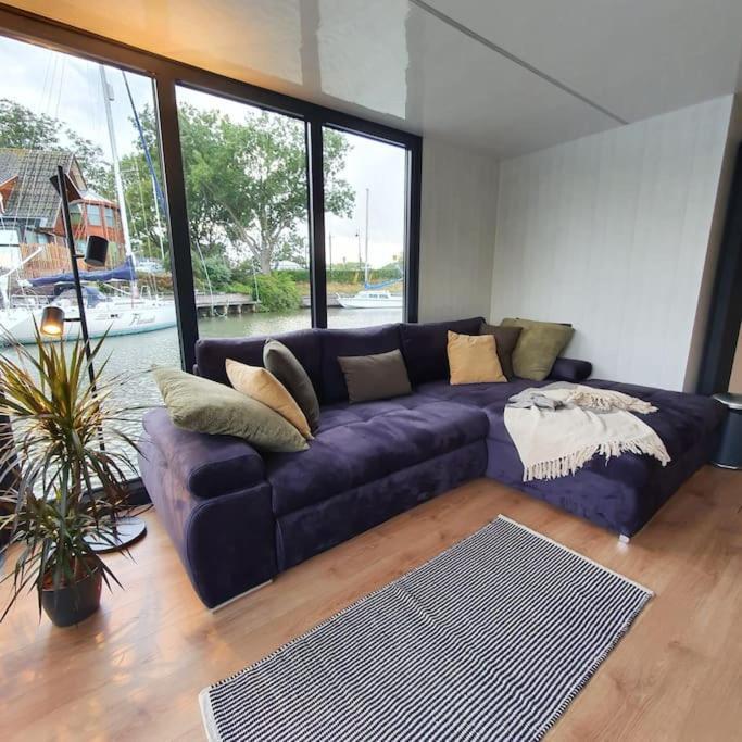 Готель Modern, Brand New Houseboat Near Amsterdam Монніккендам Екстер'єр фото